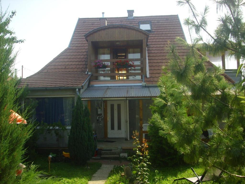 Komfort Apartman Эгер Экстерьер фото