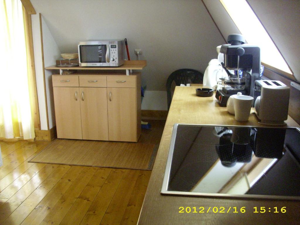 Komfort Apartman Эгер Экстерьер фото